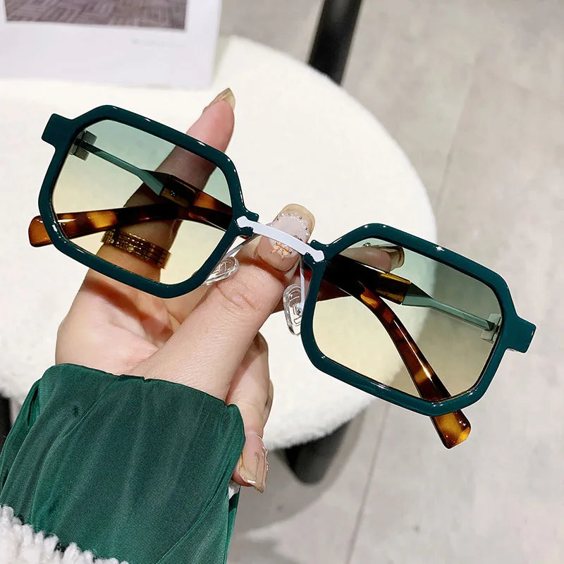 Dames Zonnebril – UV400 Bescherming – Retro Stijl – Perfect voor Zomer & Vrije Tijd