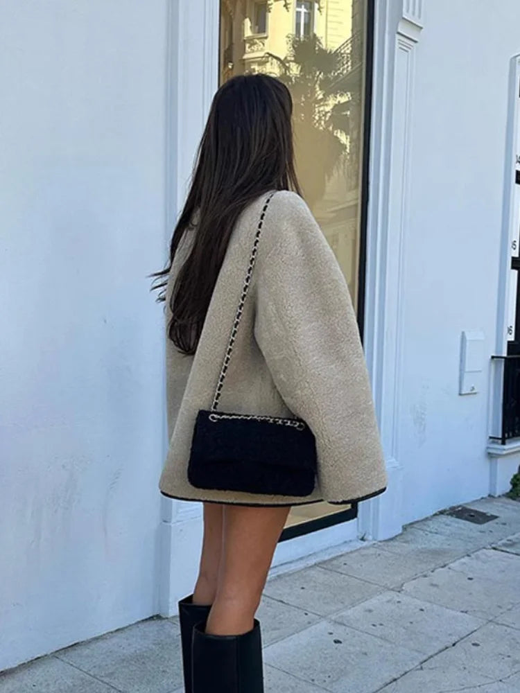 Tijdloze Wollen Jas – Klassieke Warmte en Elegantie