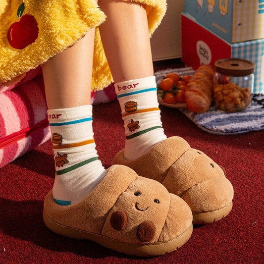 Fluffy pantoffels in croissantvorm met gezichtje, teddy voering en dikke zool - beeld 2