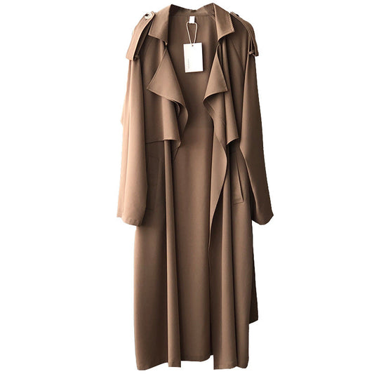 Lange trenchcoat voor dames met brede vallende revers en strikceintuur - camel