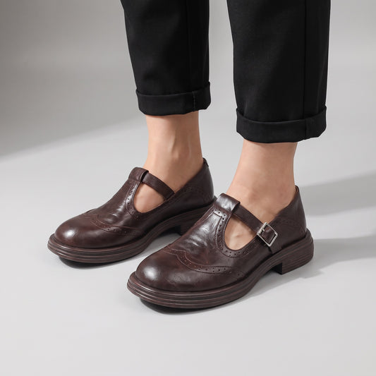 Mary Jane schoenen voor dames met brogue en T-bandje - beeld 2