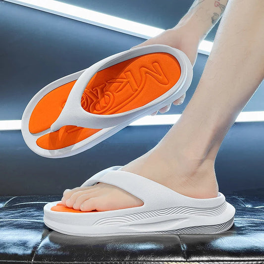 Teenslippers voor heren van EVA met dikke zool en noppenvoetbed in contrastkleur - beeld 2