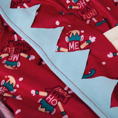 Rode kerst onesie met elfjesprint en capuchon met elfenoortjes