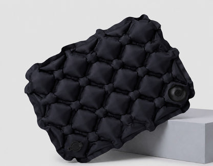 Opblaasbaar zitkussen - 90 gram, compact in zwart