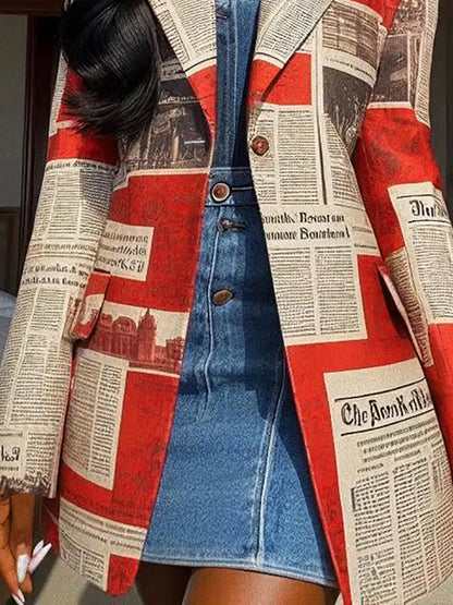 Damesblazer met krantenkolommen in rood en crème