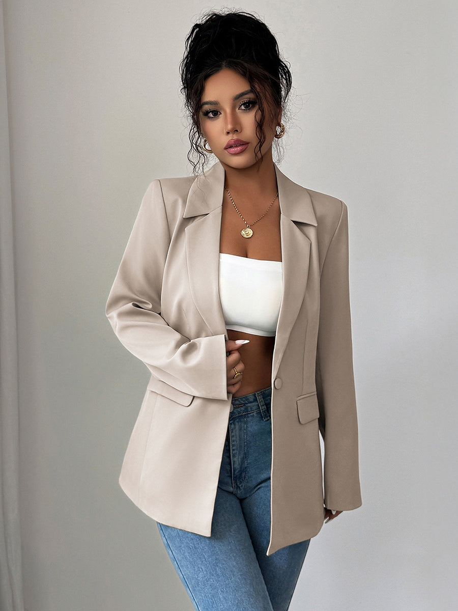 Ruimvallende blazer dames met revers en twee kleppenzakken - zand