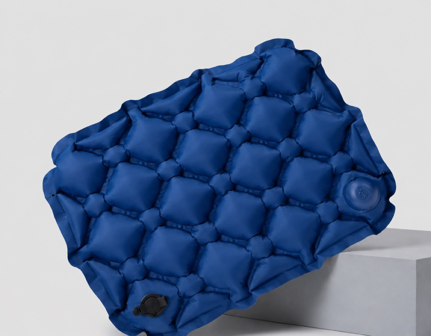 Opblaasbaar zitkussen - 90 gram, compact in blauw