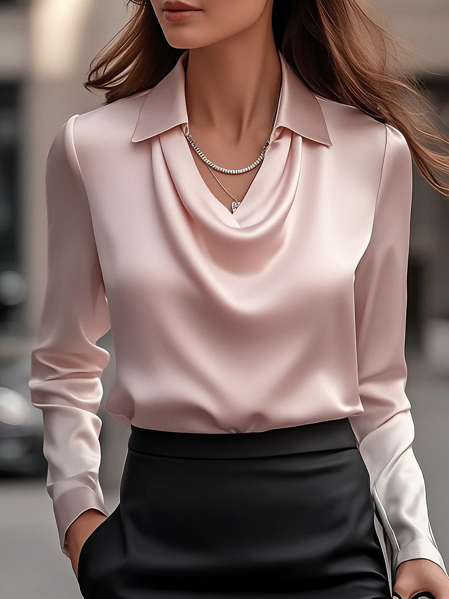Witte Satijnen Blouse met Gedrapeerde Halslijn – Elegant, Comfortabel en Stijlvol