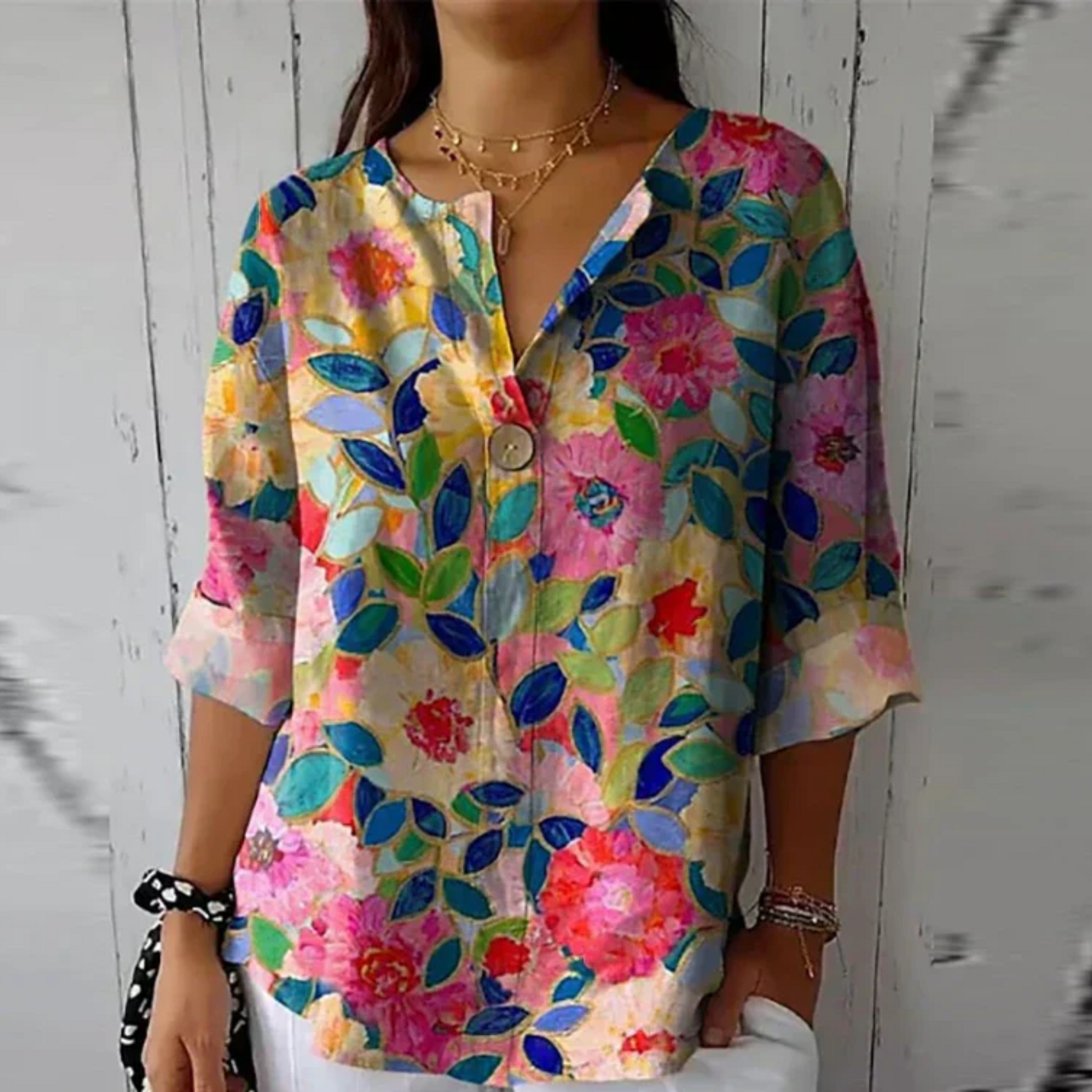 Bloemen blouse dames groen detail - zachte stof en vrouwelijke pasvorm