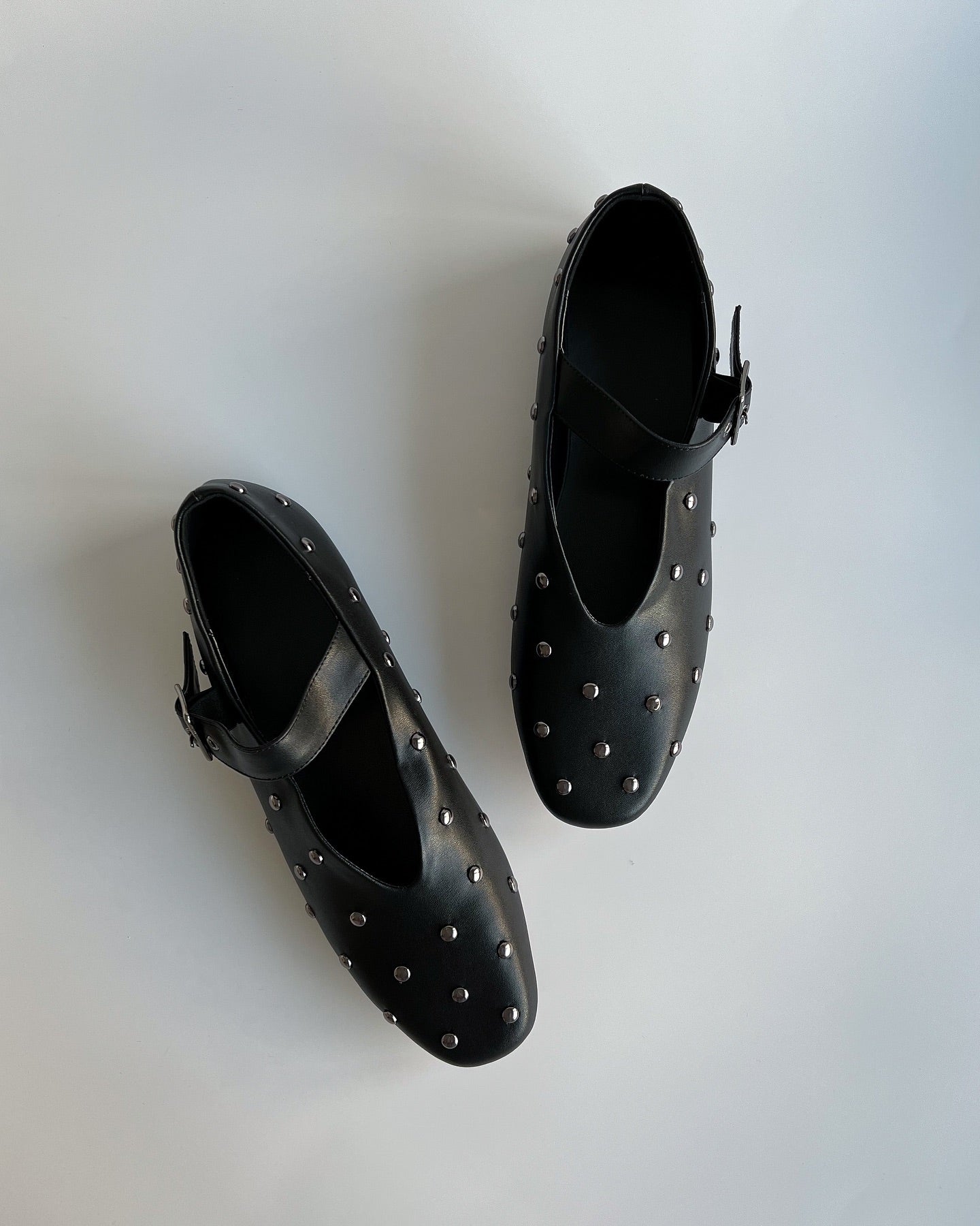 Dames Slingback Flats - Retro Gesp & Rivet Design - Tijdloze Elegantie