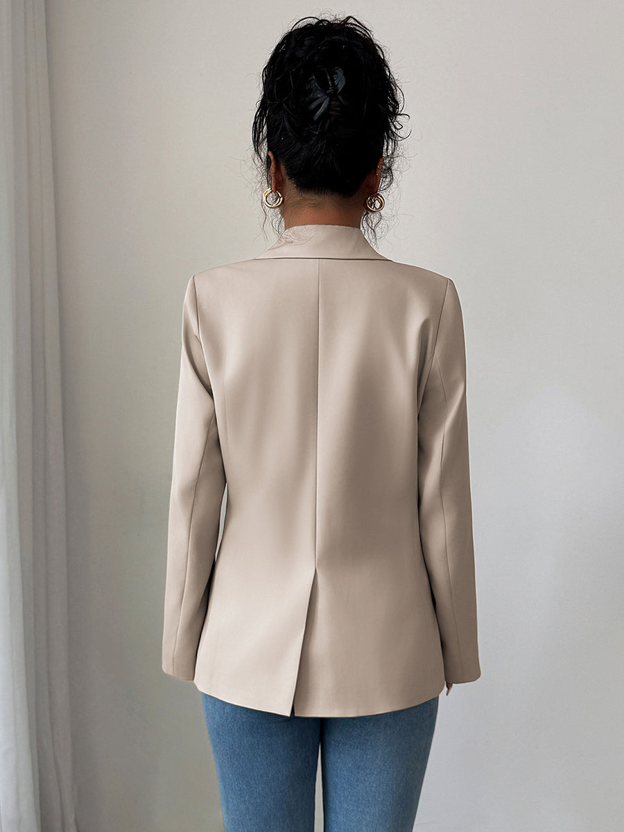 Ruimvallende blazer dames met revers en twee kleppenzakken