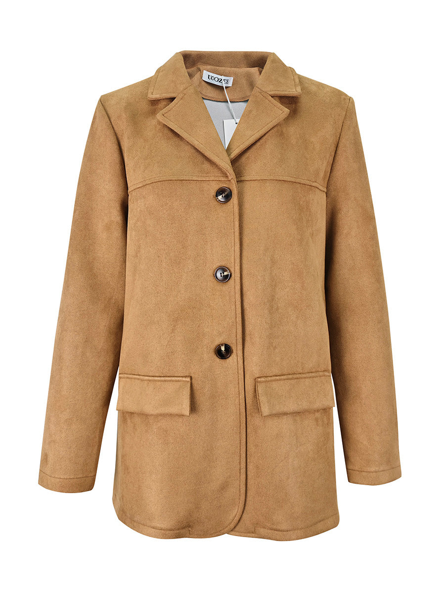 Cognackleurige damesblazer in suède look met revers en kleppenzakken