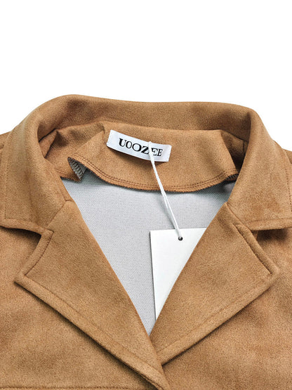 Cognackleurige damesblazer in suède look met revers en kleppenzakken