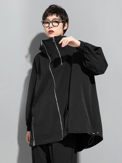 Oversized zwart damesjack met diagonale rits en capuchon