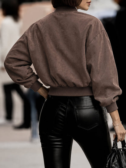Cropped bomberjack dames in zachte koffiebruine suèdelook