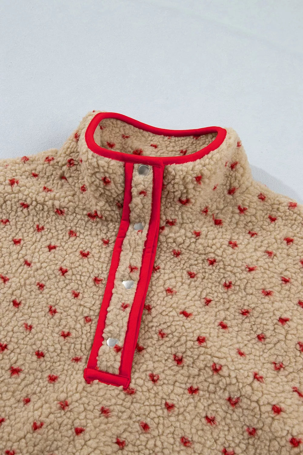 Fleece trui dames met hartjes - detailfoto