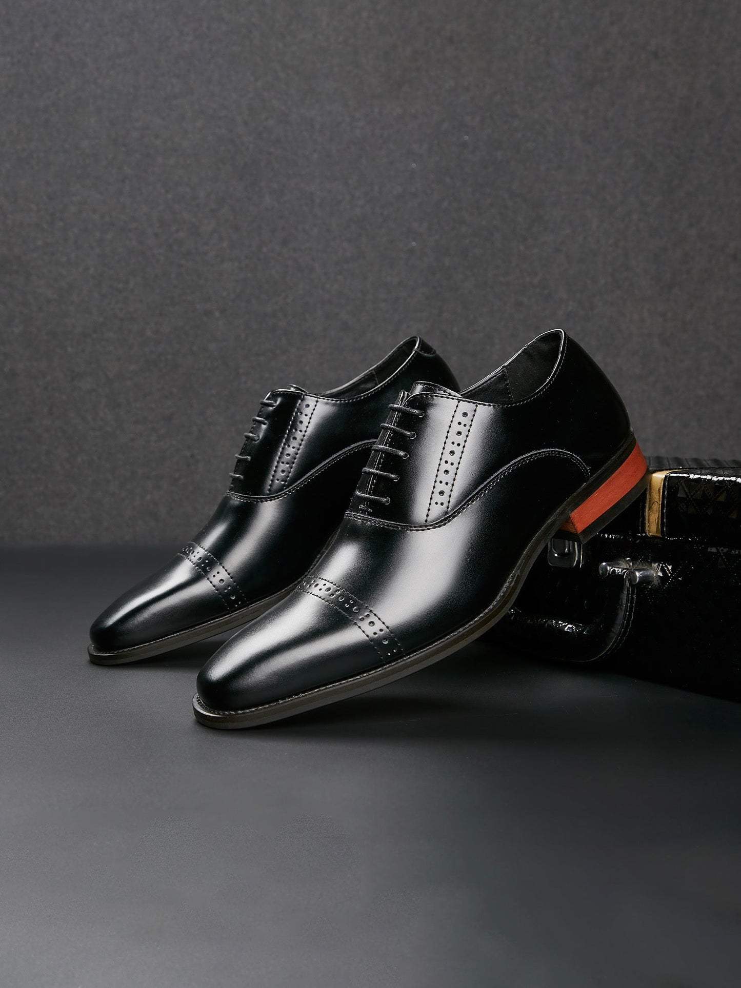 Leren schoenen - Heren - Cap toe en vetersluiting