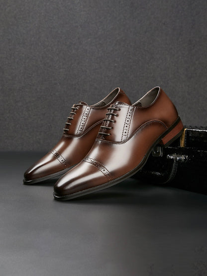 Leren schoenen - Heren - Cap toe en vetersluiting