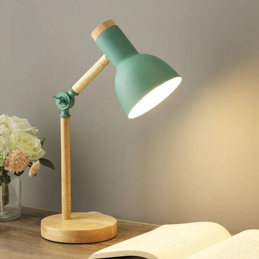 Scandinavische Bureaulamp Warm Licht en Natuurlijke Houten Afwerking