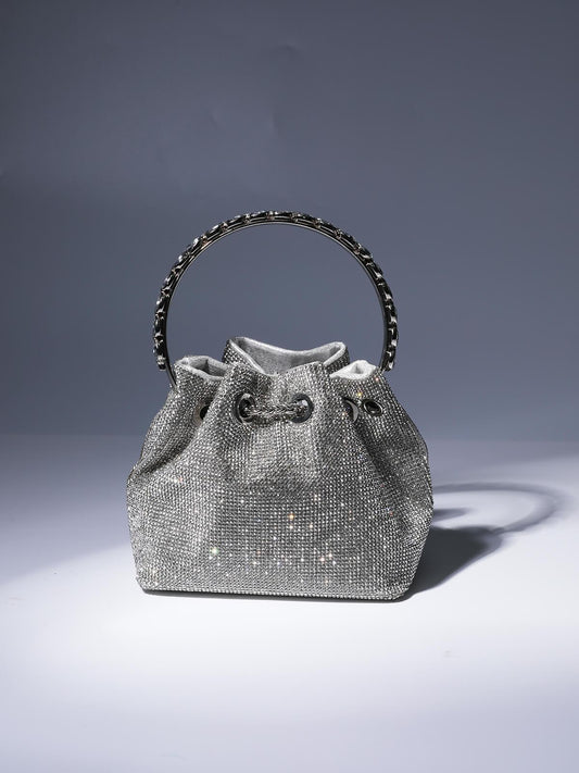 Kristallen Bucket Bag – Luxe Avondtas met Glanzende Ketting en Glamoureuze Look