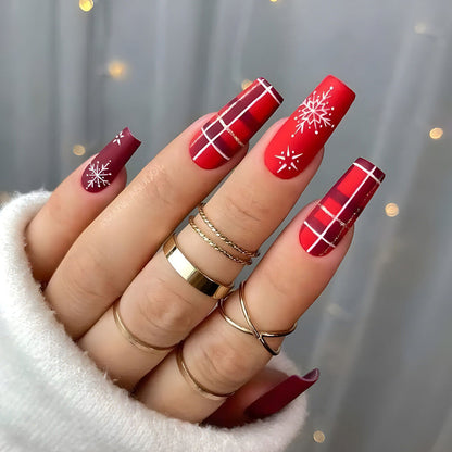 Herziene Producttitel: Rosalie - Kerstnagelkunst - Rood - Kunststof - Met Sneeuwvlok Design.