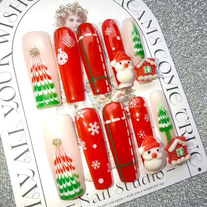 3D kerstnagels met kerstfiguurtjes en strikjes op een sierkaartje - kerstboom, kerstman en huisje