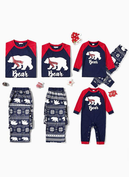 Kerstpyjama voor het hele gezin met ijsbeerprint en sneeuwvlokkenbroek