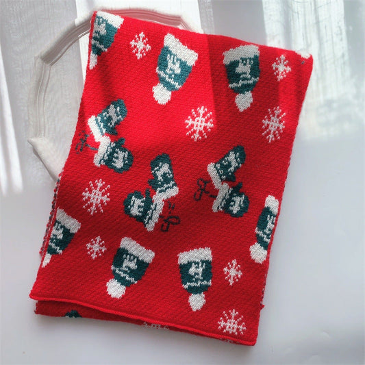 Lange gebreide kerstsjaal met ingebreid kerstpatroon, 175 cm - rood met wantjes en mutsjes