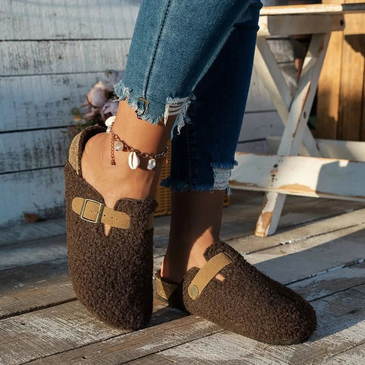 Wollen slippers – luxe winter pantoffels met dikke schapenwol en antislip zool