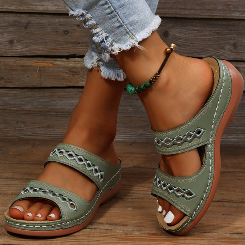 Orthopedische sandalen dames in groen met steun onder de voetboog