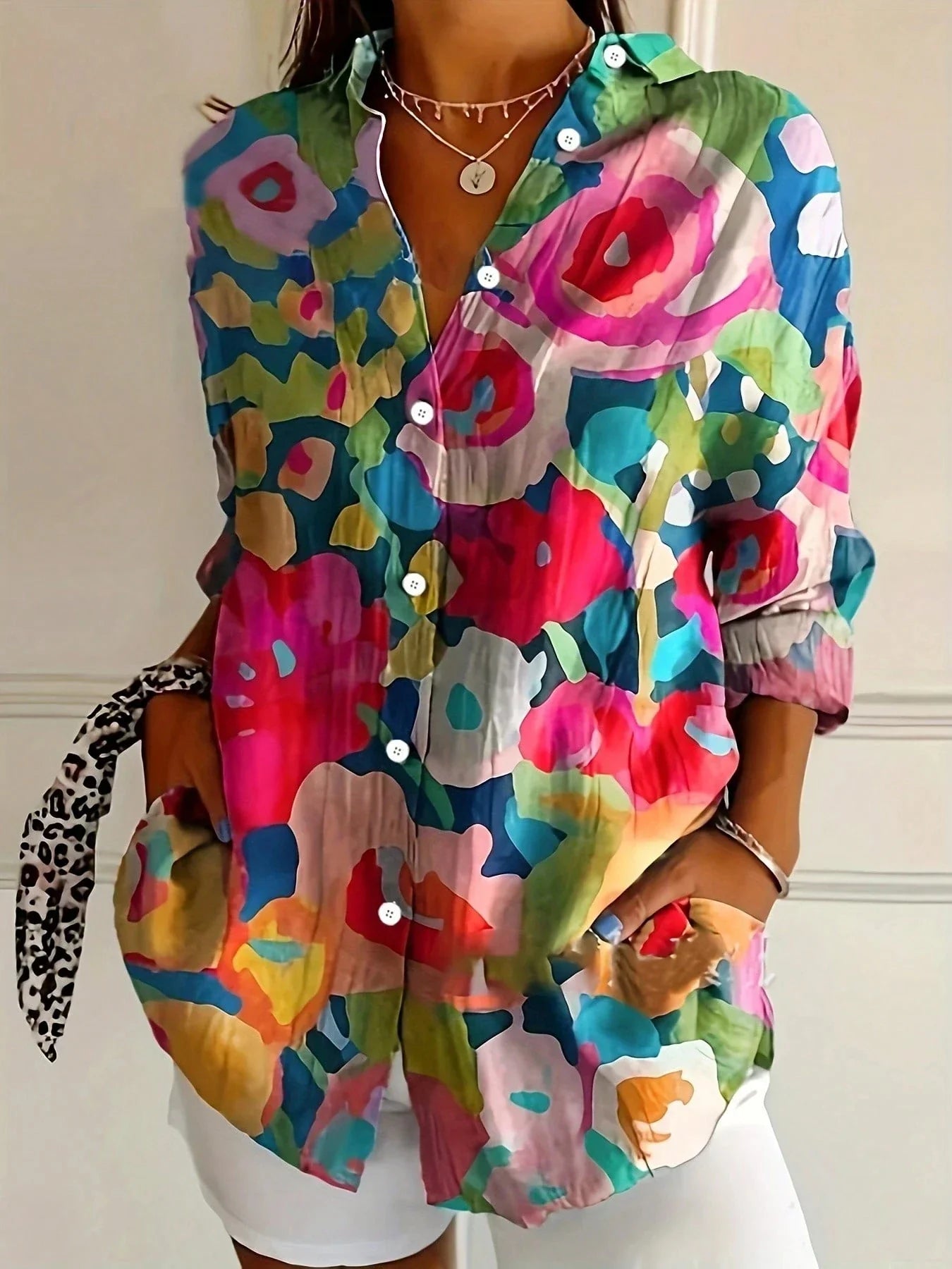 Kleurrijke damesblouse met speelse print - vrolijke stijlvolle blouse