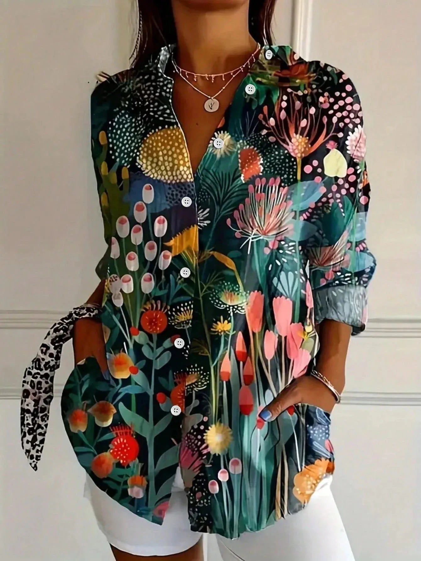 Kleurrijke damesblouse met speelse print - vrolijke stijlvolle blouse