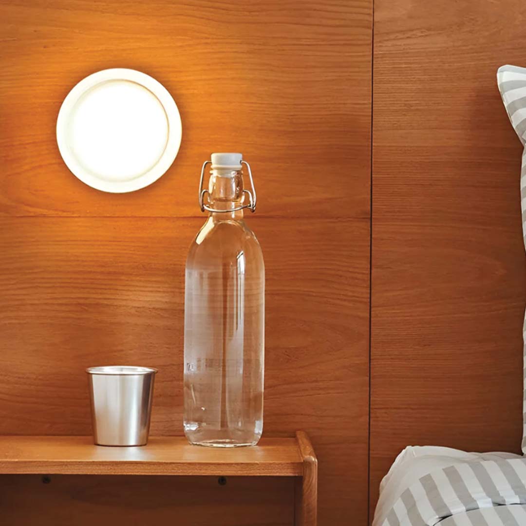 Minimalistische wandlamp met sfeervolle LED verlichting voor woonkamer en hal