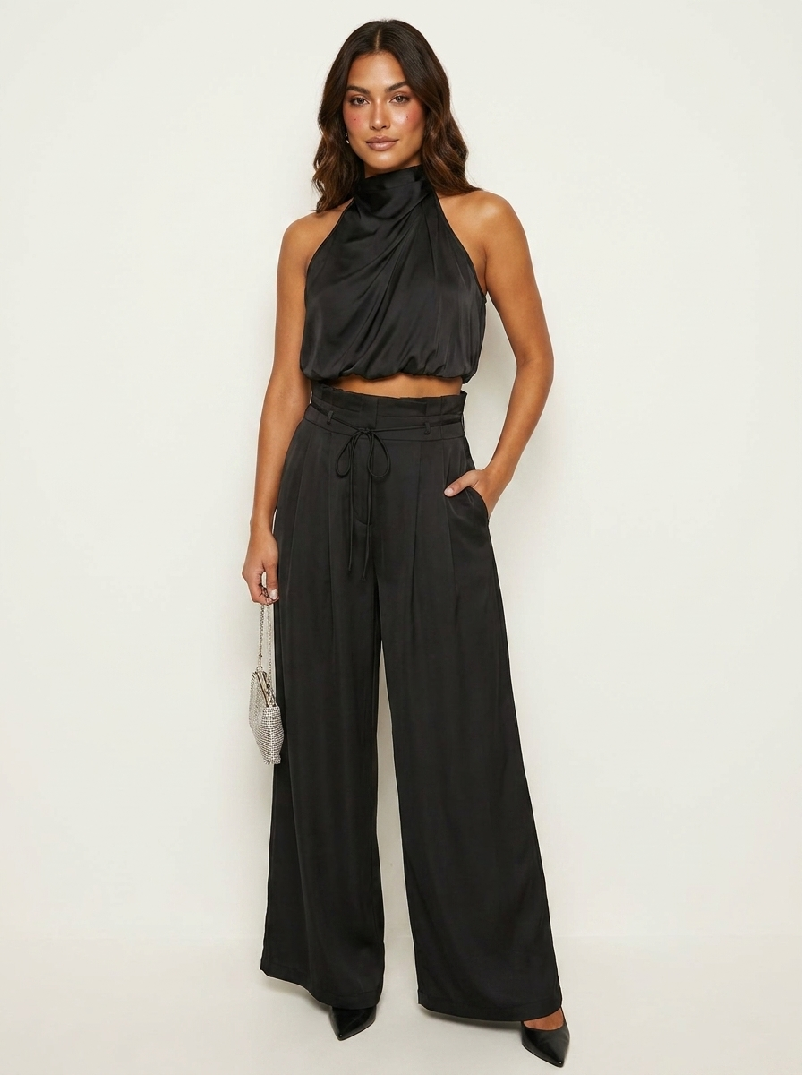 Satijnen set dames met haltertop en wijde broek