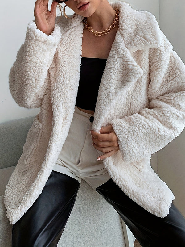 Crèmekleurig teddy damesjack van zachte sherpa met brede revers