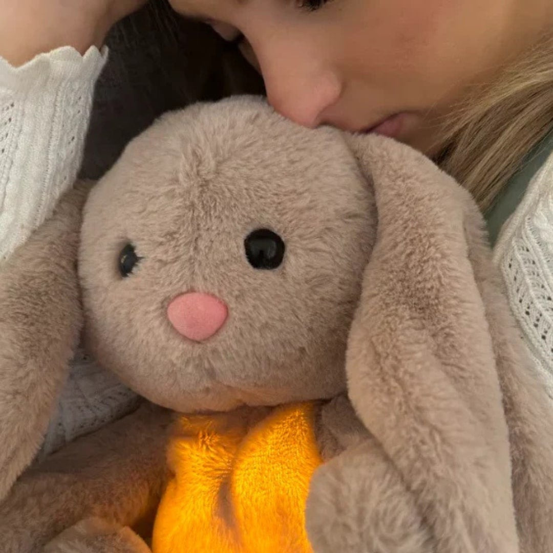 Ademend knuffelkonijn met lichtgevende buik - beeld 5