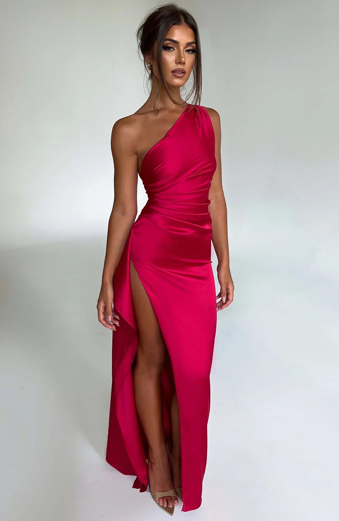 Satijnen splitjurk dames met één schouder, elegant