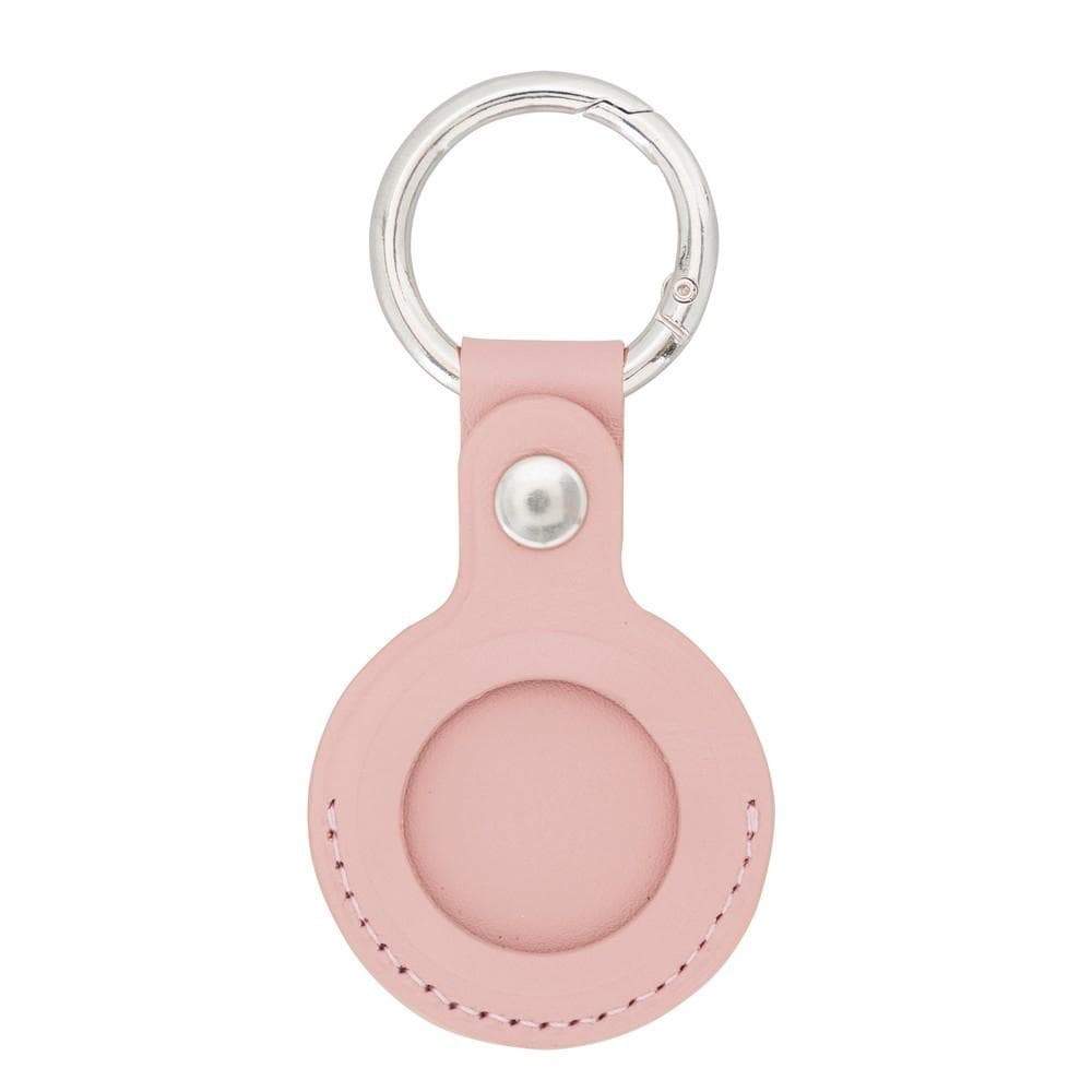 Roze leren AirTag sleutelhanger, achterzijde met drukknoop