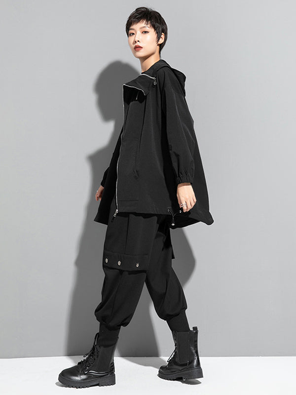 Oversized zwart damesjack met diagonale rits en capuchon