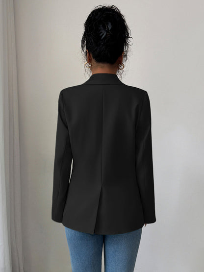 Ruimvallende blazer dames met revers en twee kleppenzakken