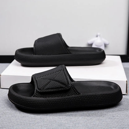 Badslippers met dikke EVA-zool en een brede band met klittenband - zwart