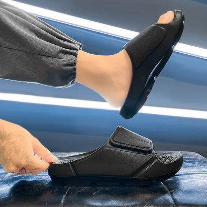Badslippers van EVA met brede verstelbare band, voetbed met noppen en dikke zool - beeld 5