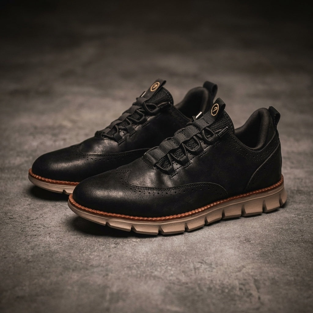 Brogue herensneakers in gladde leerlook met elastische veters door lusjes en profielzool - zwart