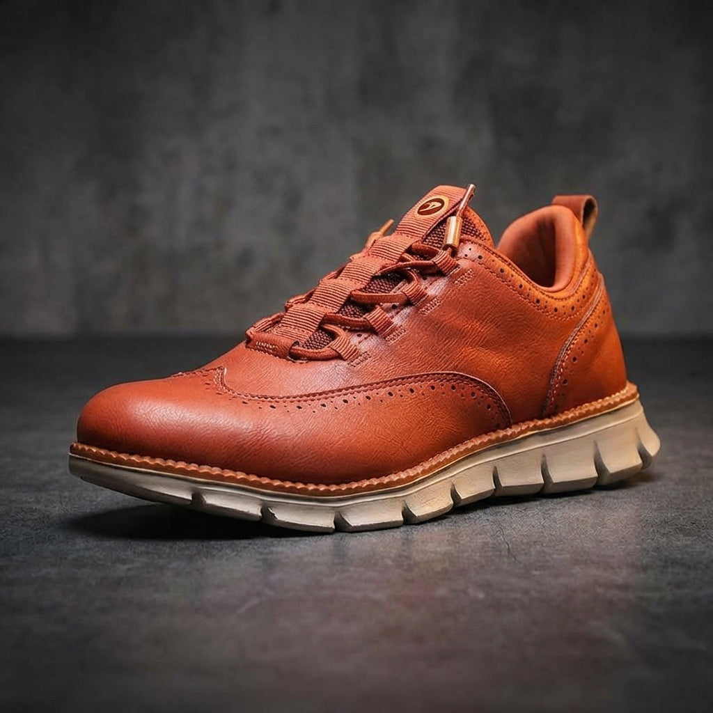 Brogue herensneakers in gladde leerlook met elastische veters door lusjes en profielzool - terracotta