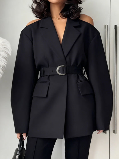 Oversized zwarte blazer dames met blote schouders en riem