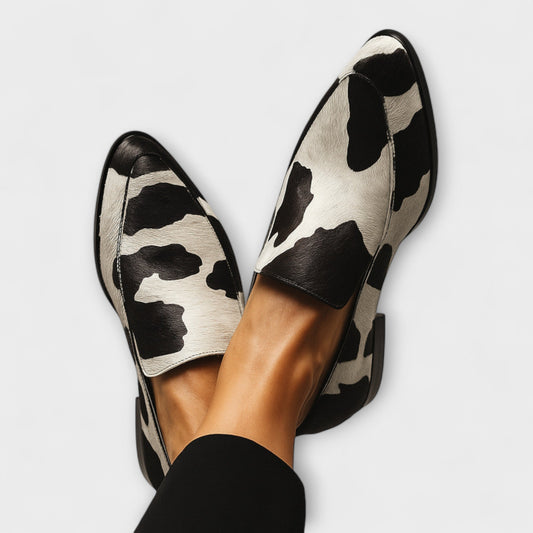 Slippers met Print en Spitse Neus — Elegant, Comfortabel en Veelzijdig