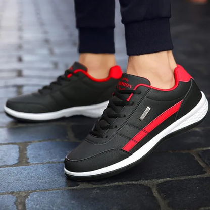 Casual herensneakers in leerlook met contrasterend hielstuk