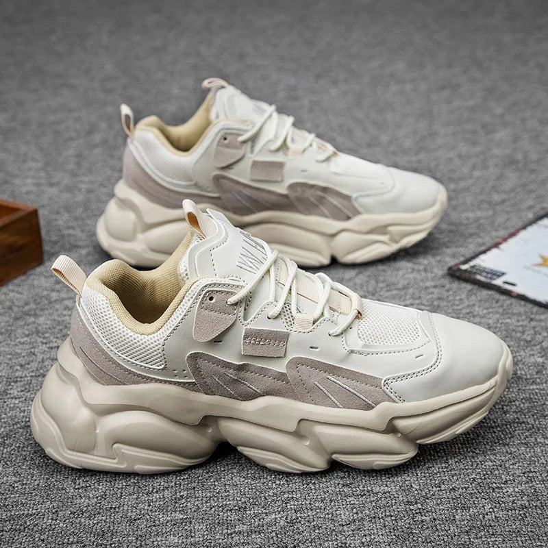 Chunky herensneakers met mesh, panelen in leerlook en suède look en dikke gelaagde zool - crème