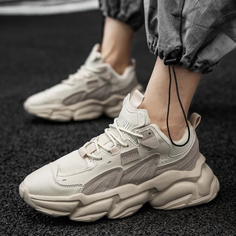 Chunky herensneakers met mesh, panelen in leerlook en suède look en dikke gelaagde zool - beeld 5