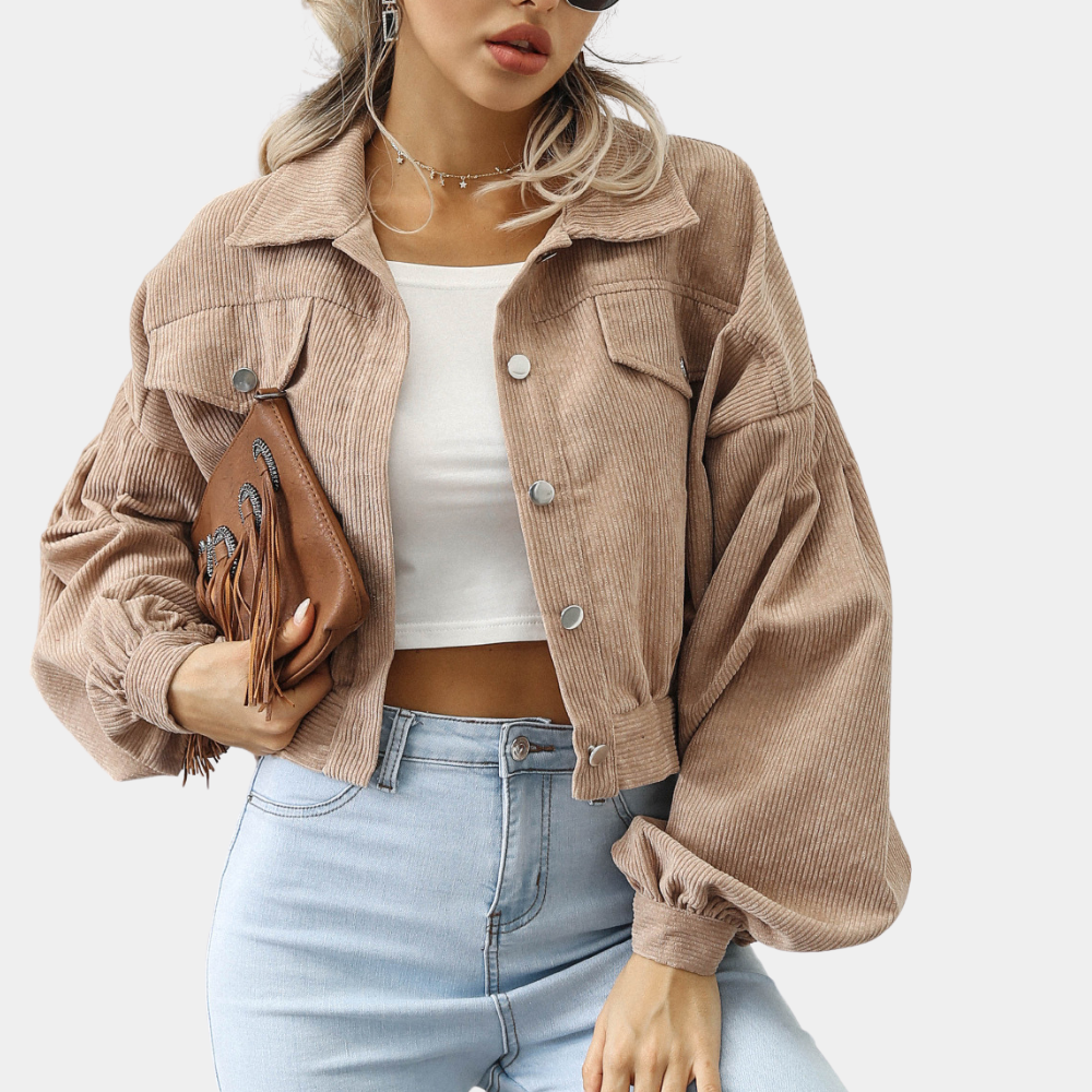 Cropped ribfluwelen damesjack met ballonmouwen en borstzakken met klep - camel
